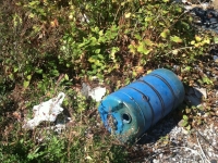 05_blue_can_p
